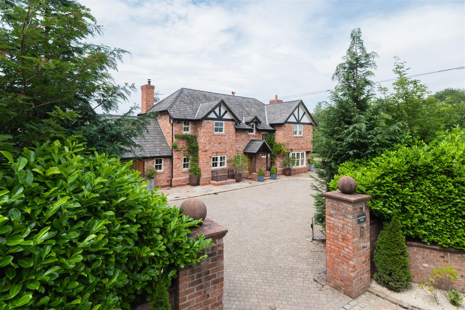 5 bedroom  Detached House for Sale in Cotebrook
